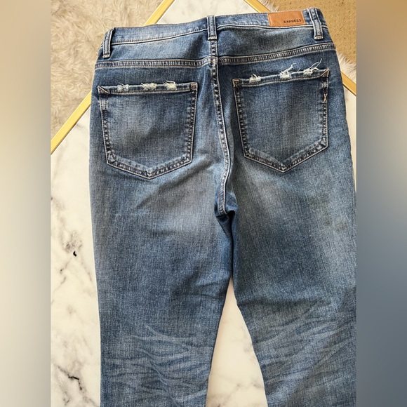 EXPRESS Girlfriend High Rise Stretch Ripped Jeans Size: 4 - Picture 9 of 13